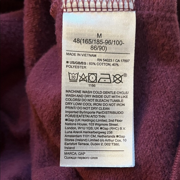 GAP Men's Burgundy Crewneck Sweater - Picture 4 of 5